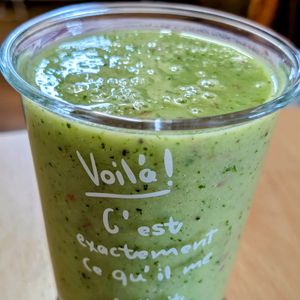 まゆのの作ってみた!投稿(砂糖不使用♪♪甘酒とヨーグルトで腸活グリーンスムージー)