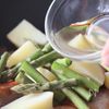 鮭と春野菜のレモンバター蒸しの工程5