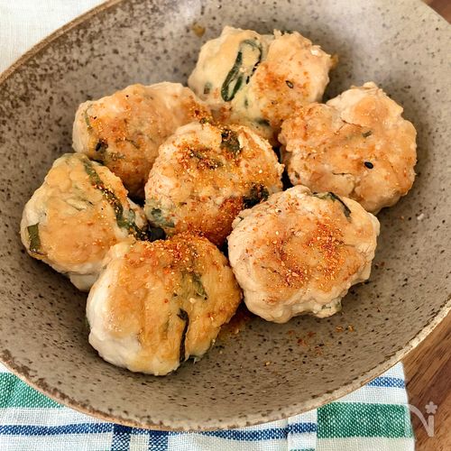 【とろろ入りふんわり大葉つくね】食べやすい食感！