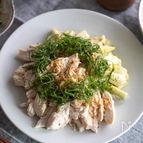 レンジで快適♪【蒸し鶏となすのごまソース】
