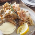 秋のご馳走♪鮭と舞茸の米粉フリット＜アンチョビレモンソース＞