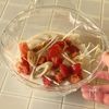 【レンジで5分💛】ふわたまトマトのコクうまスープの工程1