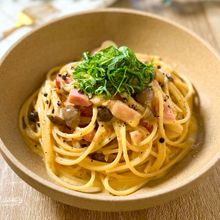 美味しすぎる…！！【しめじとベーコンの濃厚和風カルボナーラ】