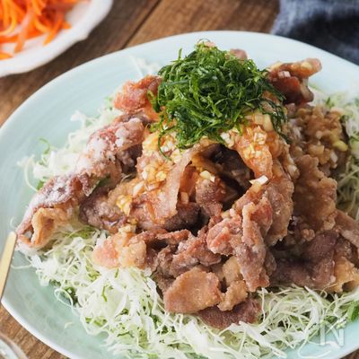 胃袋がっちり系♪ねぎだく旨だれで食べる油淋豚【豚こまで時短】
