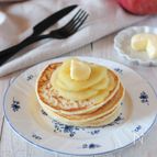 甘酒と豆腐のパンケーキ〜りんごソテー添え〜（グルテンフリー）