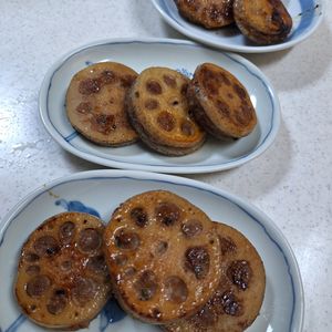 まぐちゃんの作ってみた!投稿(生姜たっぷり!蓮根の挽き肉はさみ照り焼き)