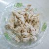 白ねぎの甘さが美味しい「鶏ささ身肉と白ねぎの和え物」の工程1