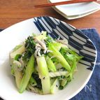 カルシウムたっぷり◎セロリとしらすのごま塩炒め