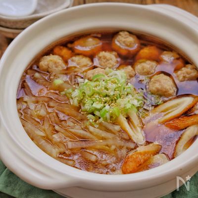 ＊鶏団子とちくわと大根の鍋＊
