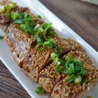 ご飯にもつまみにも合うポン酢で美味しいマグロのごまステーキ