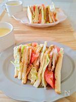 【BLT】久しぶりにベーコンレタストマトサンドが食べたくて。