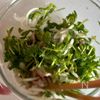 【豆苗春巻き】具材はレンチンでパパッと！の工程3