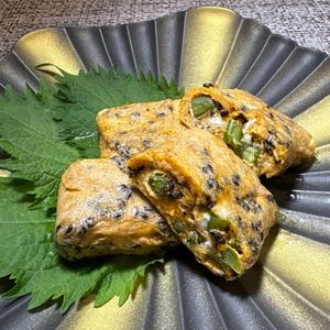 楽ラク手抜キッチン🐶🐾の作ってみた!投稿(【卵焼きバリエ】お弁当に！卵1個でインゲンと黒ごまの卵焼き)