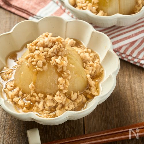 【丸ごと玉ねぎのそぼろ生姜あんかけ】ほっこり美味しい！