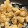 エビより美味しい？むね肉と玉ねぎで作る「鶏チリ」の工程2