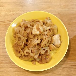 ちちうえ@料理に目覚めたパパ🥹の作ってみた!投稿(【鶏むね肉とれんこんの甘酢炒め】お箸がついつい進んじゃう!!)