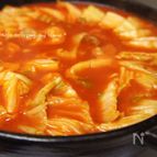 トマト缶詰deコラーゲンン韓国風トマト鍋

