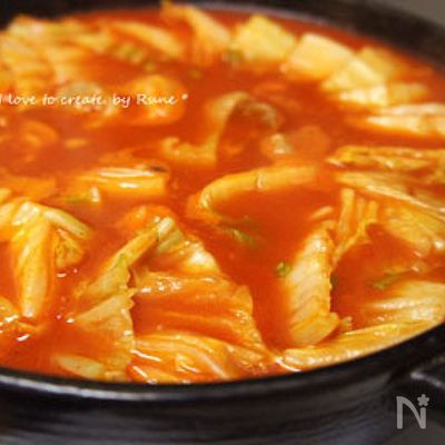 トマト缶詰deコラーゲンン韓国風トマト鍋
