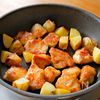 【むね肉と新じゃがのマヨダレがらめ】ビールに最高のやつの工程3