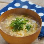 簡単で家族にウケる♪甘～～い卵と玉ねぎの味噌汁