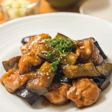 液体塩麹でやわらか♪ご飯が進む【鶏肉と茄子の生姜照り焼き】