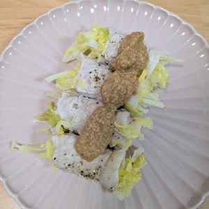 ゆいの作ってみた!投稿(レンチン一発【蒸しキャベツの豚巻き】ごま味噌だれ♡)