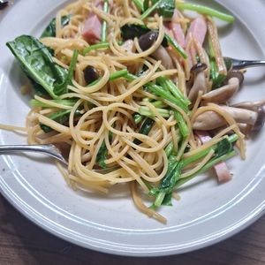 Millyの作ってみた!投稿(簡単！『ほうれん草とベーコンとしめじの醤油パスタ』)