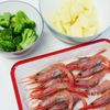 【甘海老とじゃがいものガリバタ炒め】ごはんが進む一品♡の下準備