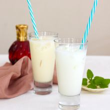 《カレーのおともに♪》ラッシー