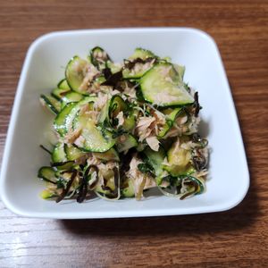 とももの作ってみた!投稿(ツナとズッキーニのおつまみ♩衝撃的に美味しい！腸活にも◎)