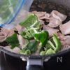 ご飯にぴったり！砕きピーマンと豚バラ肉ののり塩昆布炒めの工程2