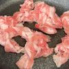 【簡単に作れてお店級の美味しさ！】濃厚な豚油そばの工程3