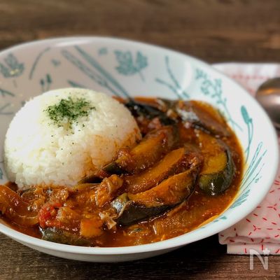 カンタン！時短！サバ缶とナスのトマトカレー