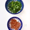 ［梅しそ塩昆布のハンバーグ］こねてレンチン！火もソースも不要の工程1