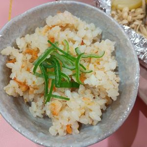 milkの作ってみた!投稿(ほんのり桜色🌸桜えびの炊き込みごはん)