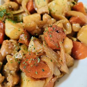 zabuの作ってみた!投稿(鶏肉と野菜の旨みそバター煮)