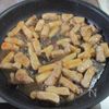 ご飯進む!【豚肉とエリンギの黒酢炒め】米粉で簡単!タレが絡むの工程3