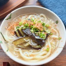 【なすとちりめんじゃこのあんかけうどん】しょうがの効いた！