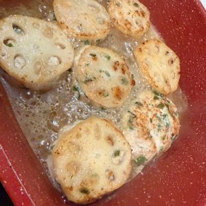 はるるのままの作ってみた!投稿(最高に美味しい♡蓮根の挟み揚げ焼きうま塩だれ)