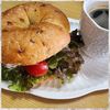 ナムディの作ってみた!投稿(サバ缶とクリームチーズのベーグルサンド)