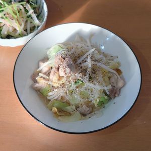 かおちゃんの作ってみた!投稿(鶏肉とキャベツともやしの春雨炒め)