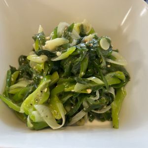 Shinoの作ってみた!投稿(10分で完成！とろとろ♡長ねぎの胡麻レモンナムル)