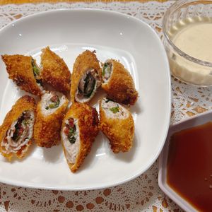 サラの作ってみた!投稿(さっぱり食べれる揚げ物レシピ♡『梅しそミルフィーユカツ』)