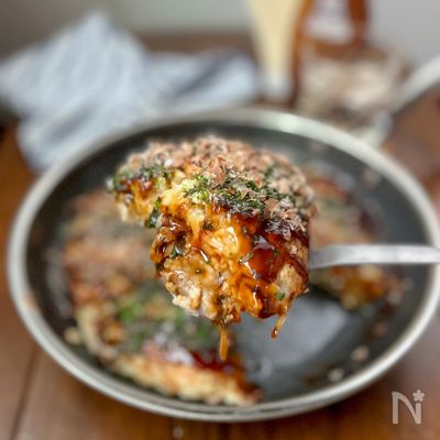 ヘルシーで大満足◎【もやしの米粉お好み焼き】