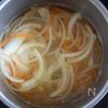 ふんわり【にんじんと玉ねぎの中華風かきたまスープ】の工程3