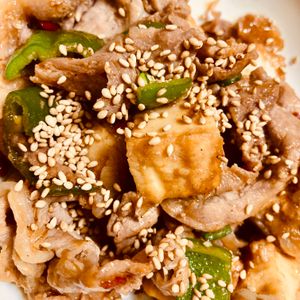 YOKO.TNKの作ってみた!投稿(【豚肉と厚揚げの焼肉炒め】ご飯との相性が最高すぎる…！！)