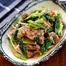 【豚肉と小松菜ともやしのしょうが醤油炒め】ボリュームおかず！