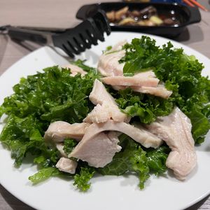 ユウカの作ってみた!投稿(＼ワインにもあう♡／【ささみとケールの塩レモンサラダ】)