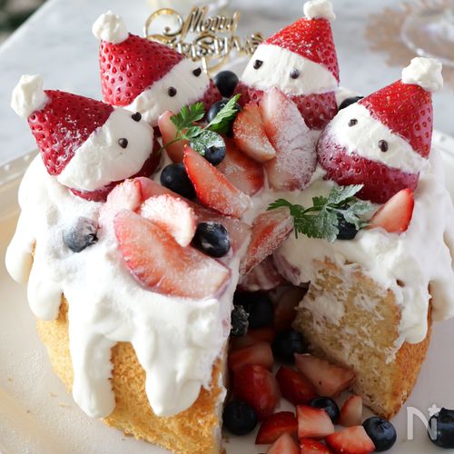 中からイチゴがゴロゴロ!米粉のクリスマスケーキ☆