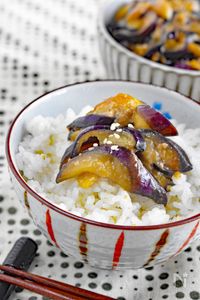 【ごはんがすすむ！】なすのごま味噌炒め